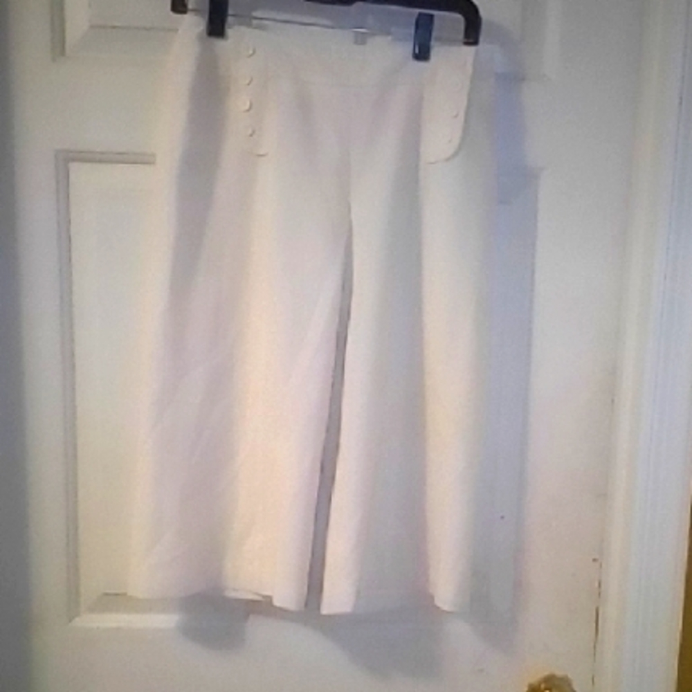 Elegant White Women's Size 4 Worthington Stretch Culottes